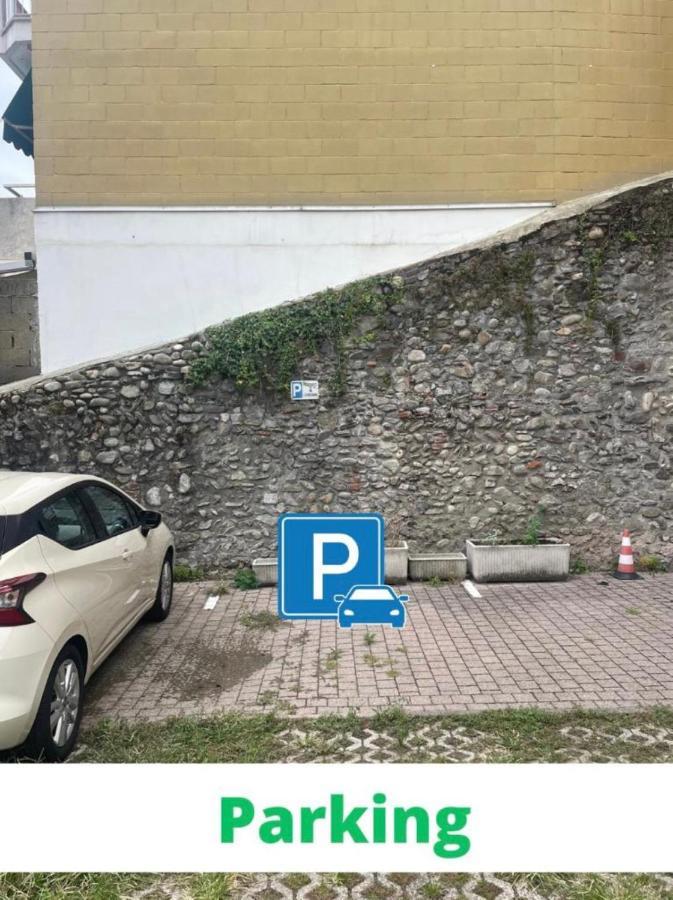 Leonardo Academy In 5' - Parcheggio Gratis - Laghi & Wi-Fi Daire Sesto Calende Dış mekan fotoğraf
