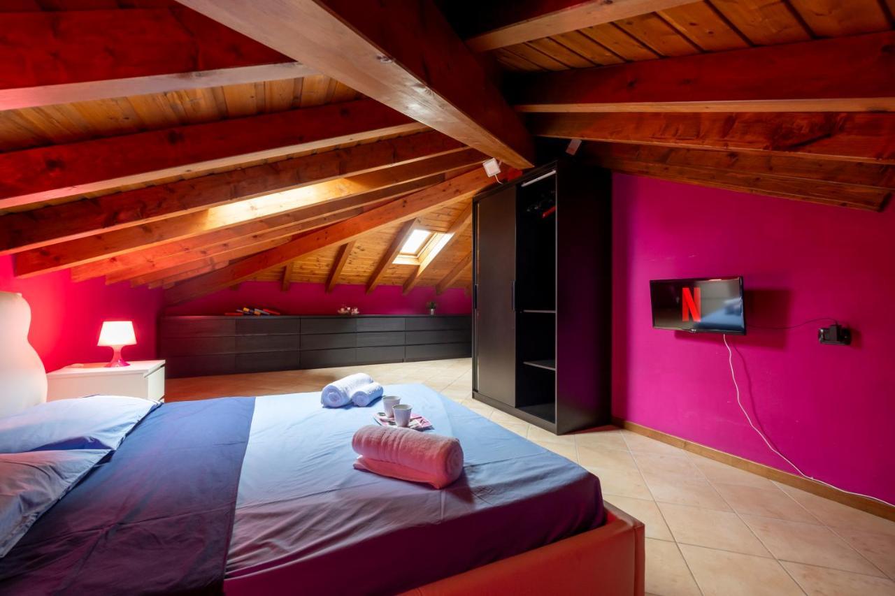 Leonardo Academy In 5' - Parcheggio Gratis - Laghi & Wi-Fi Daire Sesto Calende Dış mekan fotoğraf
